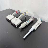 Lot of Eppendorf Research Plus and Oxford Benchmate Pipettes image 1